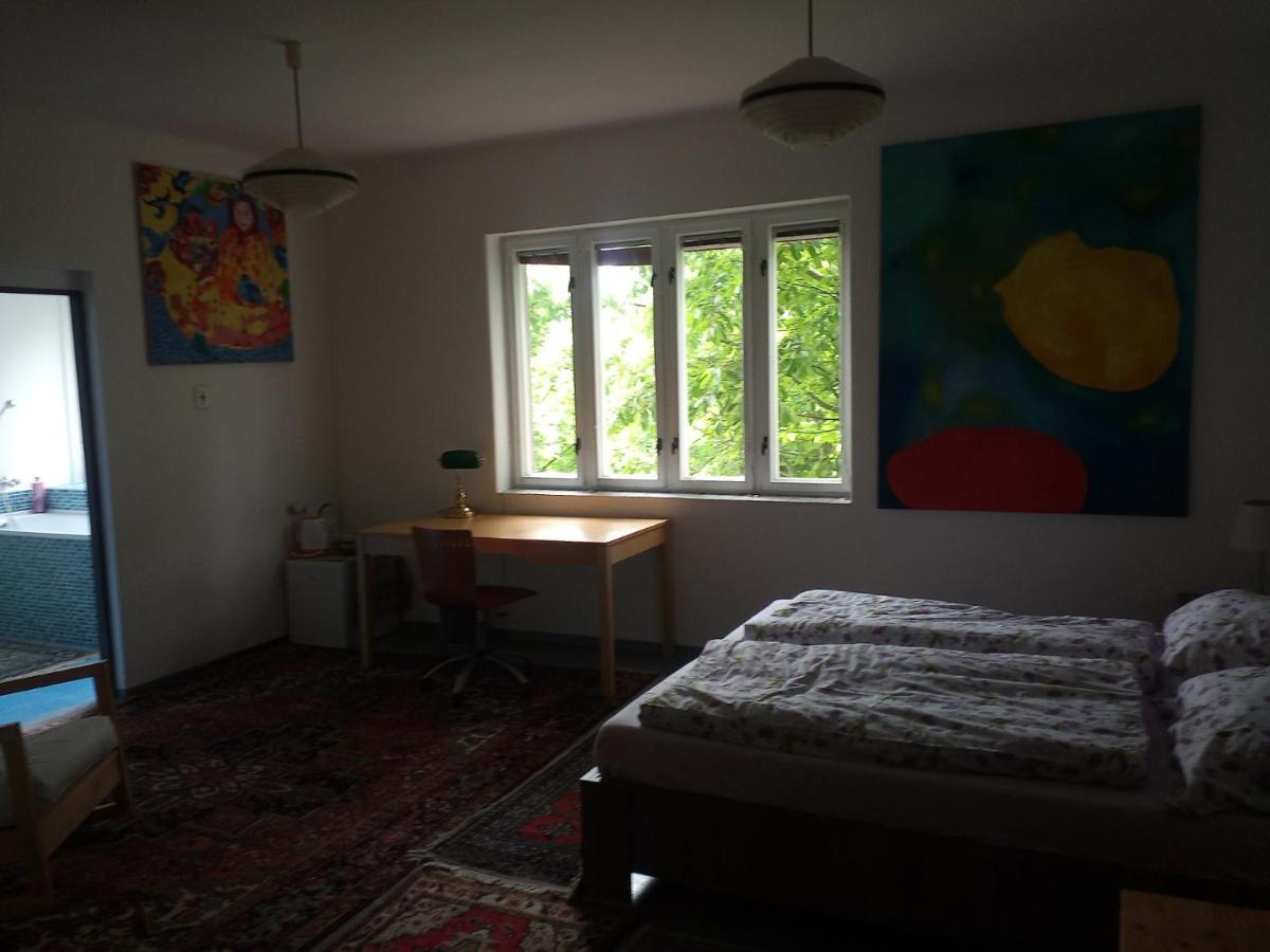 Orli Hnizdo At Chateau Novak Křivoklát Buitenkant foto