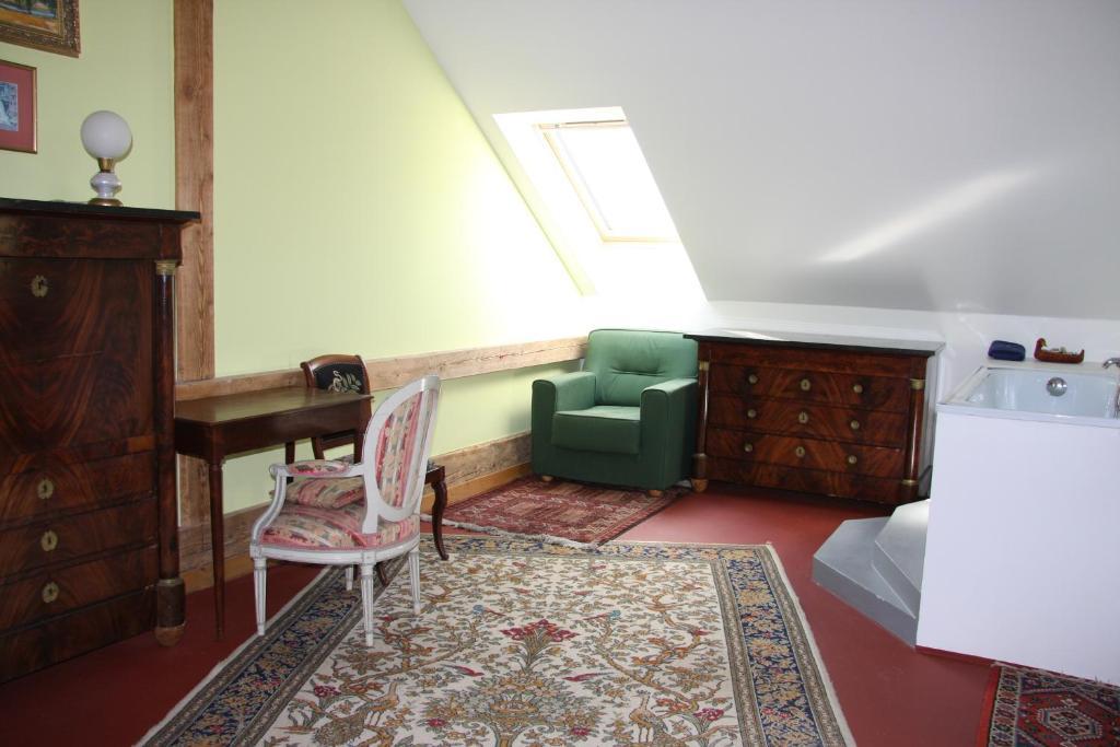Orli Hnizdo At Chateau Novak Křivoklát Kamer foto