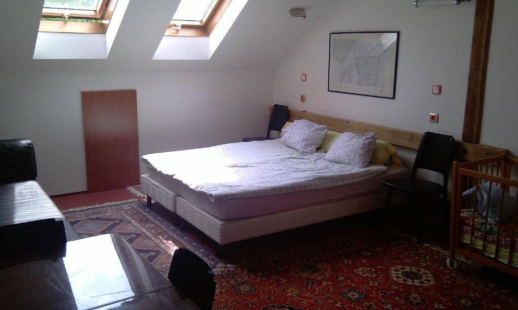 Orli Hnizdo At Chateau Novak Křivoklát Kamer foto